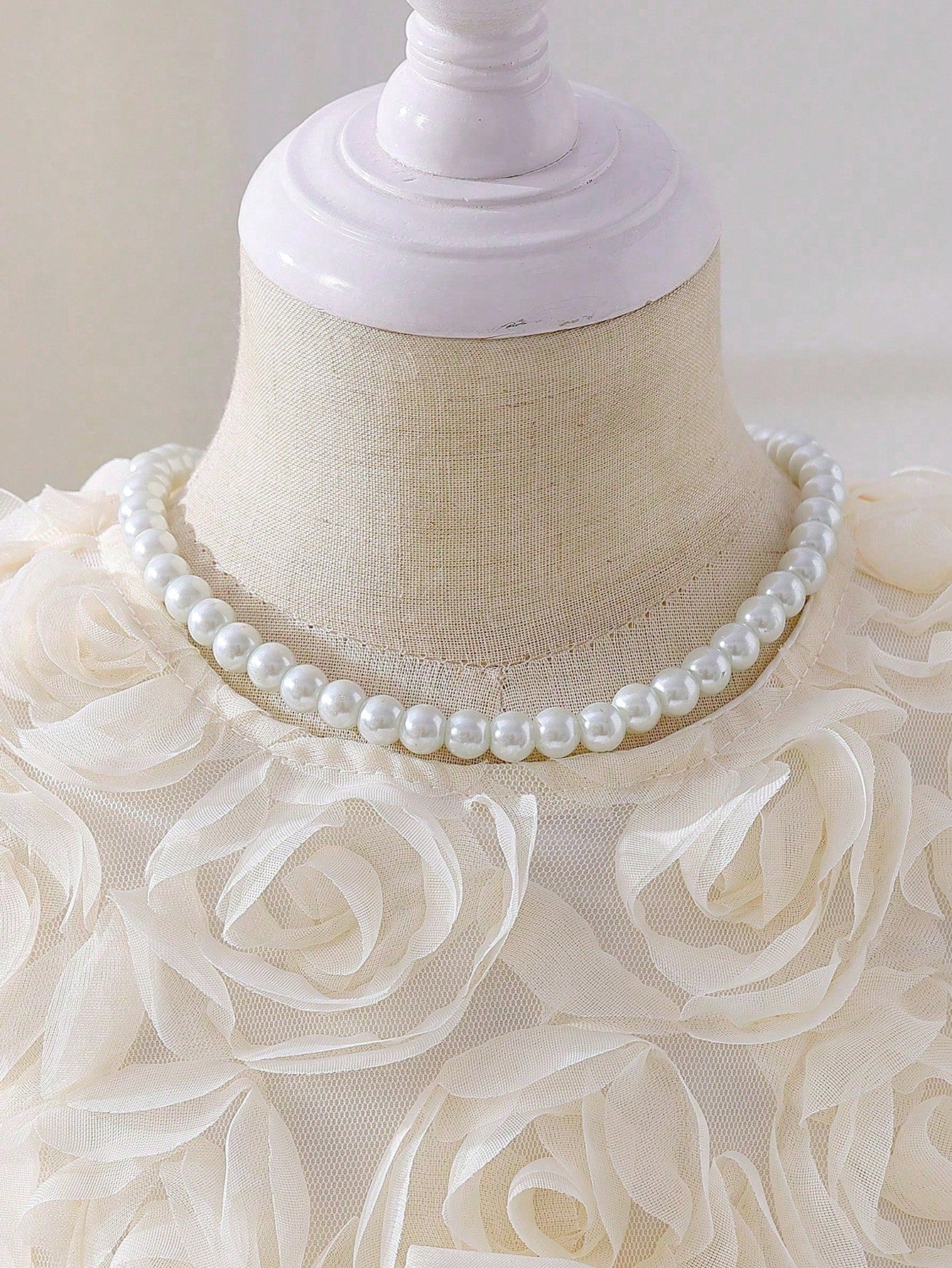 Baby Girls' Sleeveless Floral 3D Bow A-Line Dress. Exquisite Floral Pattern Adds A Touch Of Vigor And Vitality. A-Line Dress Design, Elegant And Generous, Showcasing The Sweet Elegant Of Little Girls.